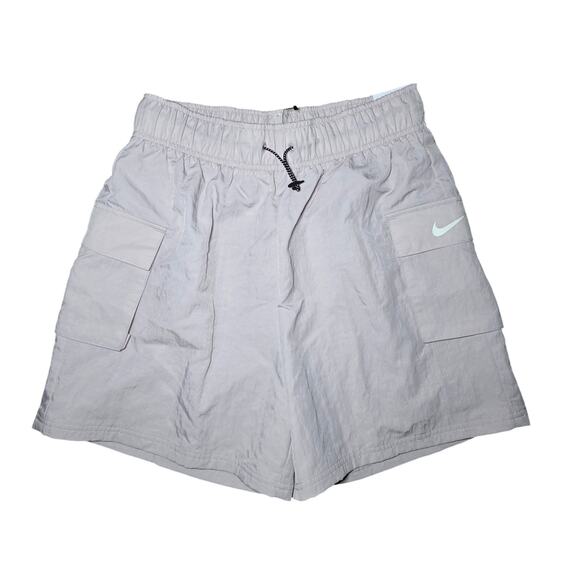 Women's Nike DM6247 Loose Fit High Rise Windbreaker Cargo Shorts Size S Beige - Picture 1 of 7